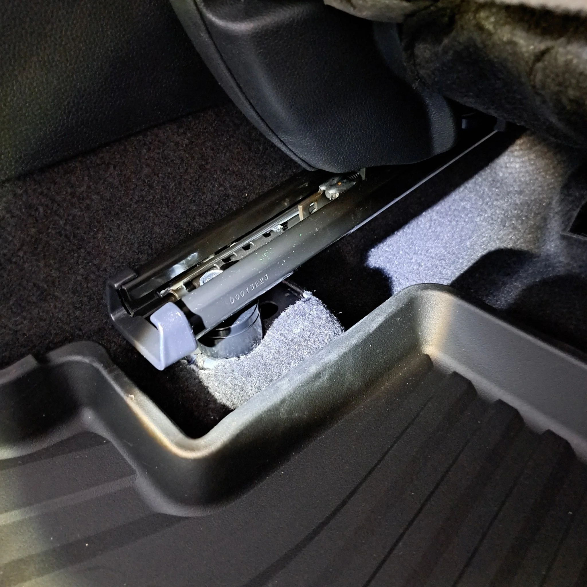 HONDA ADJUSTABLE REAR SEAT JACKERS® (ACCORD, CIVIC, PILOT, AND CR-V+) - Image 3