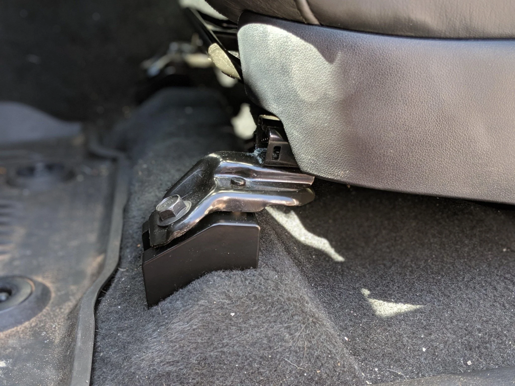 TOYOTA FRONT SEAT JACKERS® (RAV4) - Image 3