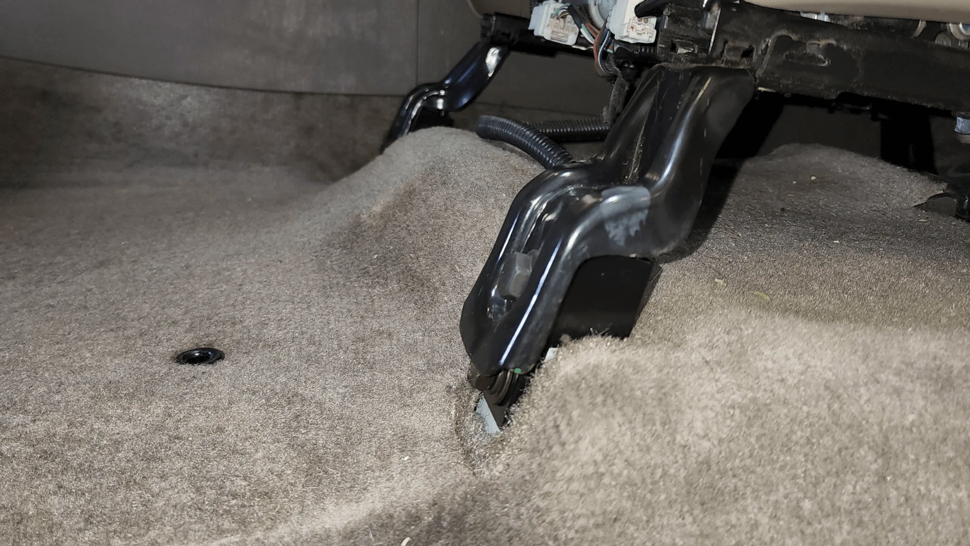 TOYOTA FRONT SEAT JACKERS® (TUNDRA, SEQUOIA, SIENNA AND T100) - Image 6