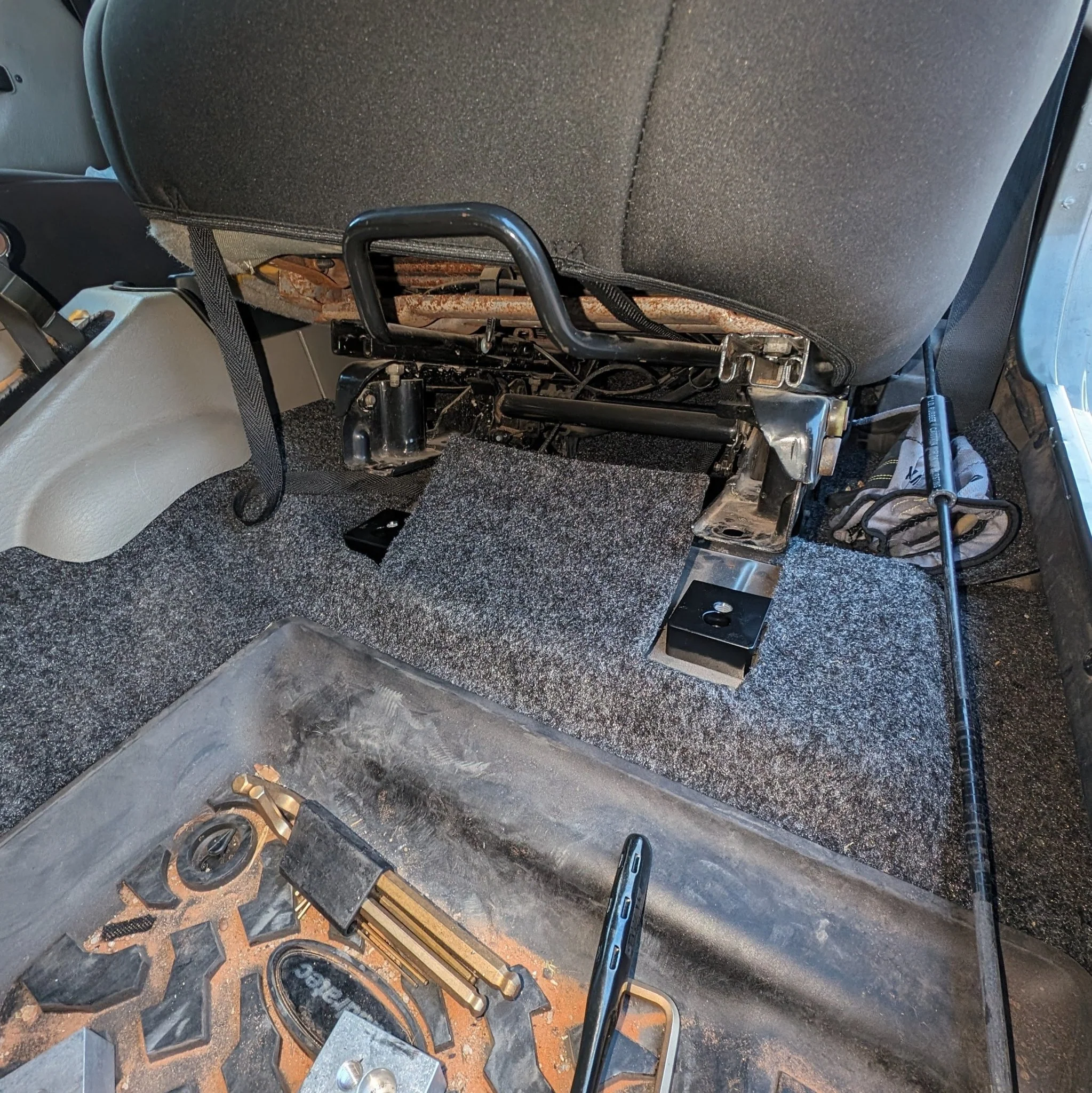JEEP FRONT SEAT JACKERS® (WRANGLER TJ AND UNLIMITED LJ) - Image 4