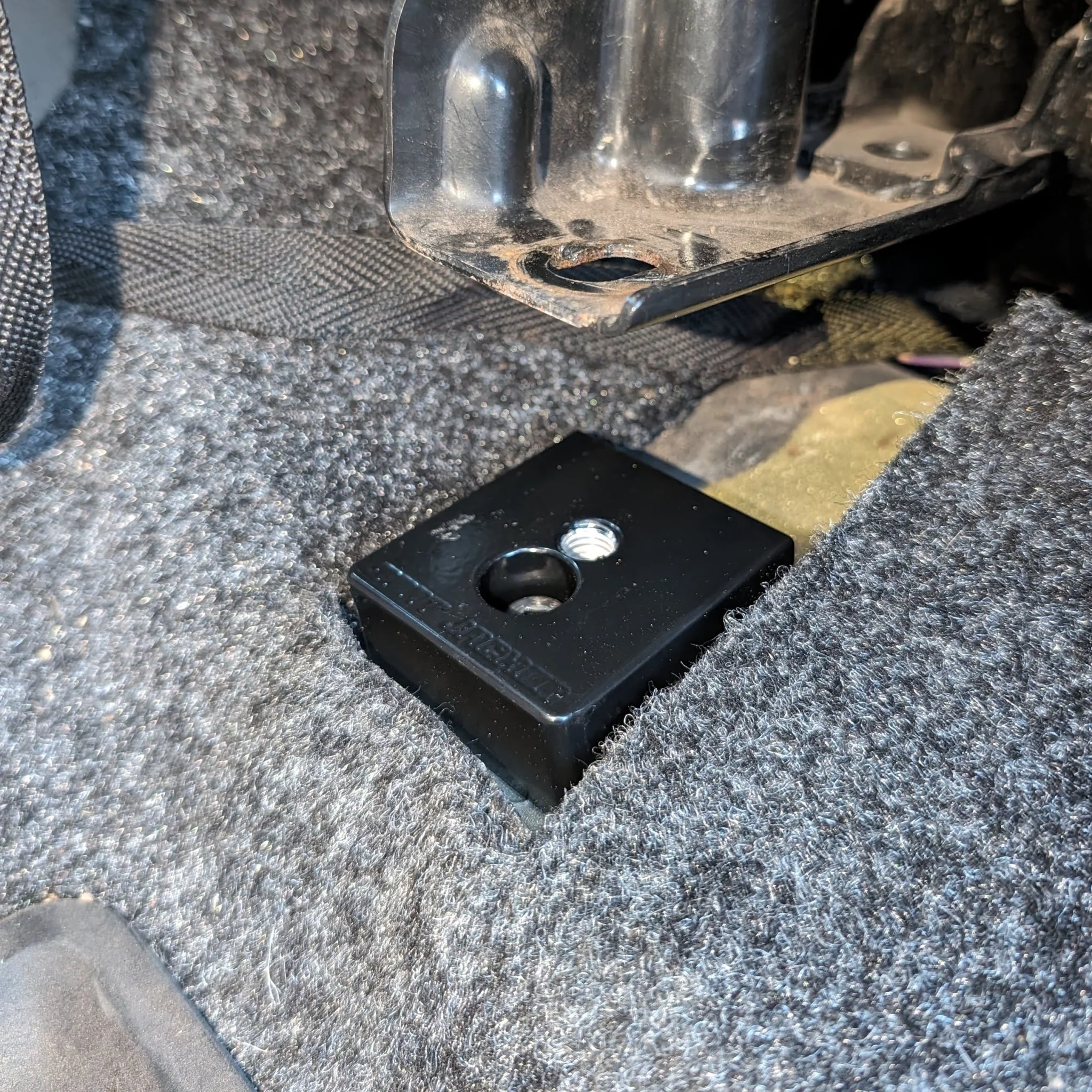 JEEP FRONT SEAT JACKERS® (WRANGLER TJ AND UNLIMITED LJ) - Image 7