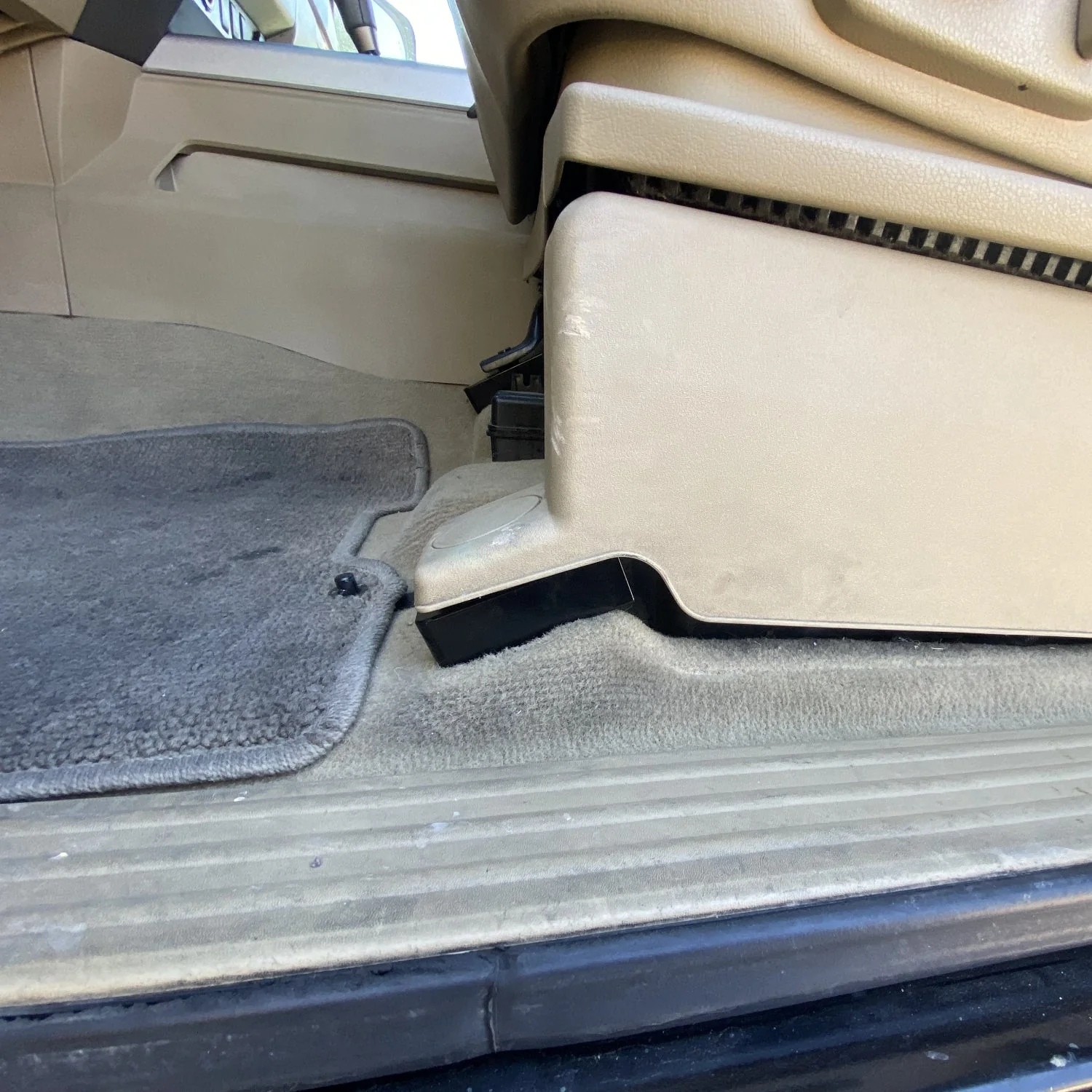 NISSAN FRONT SEAT JACKERS® (TITAN AND ARMADA) - Image 4