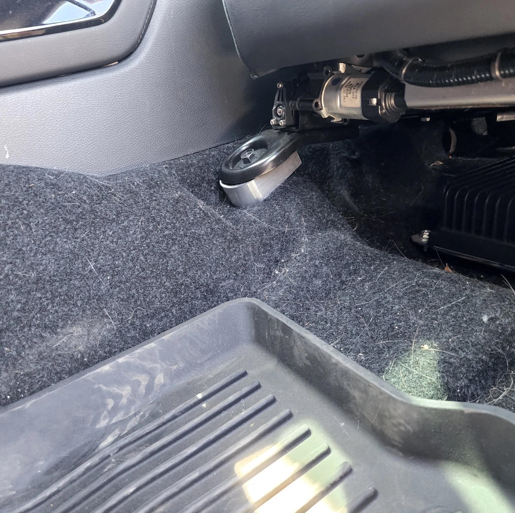 NISSAN FRONT SEAT JACKERS® (TITAN AND ARMADA) - Image 3