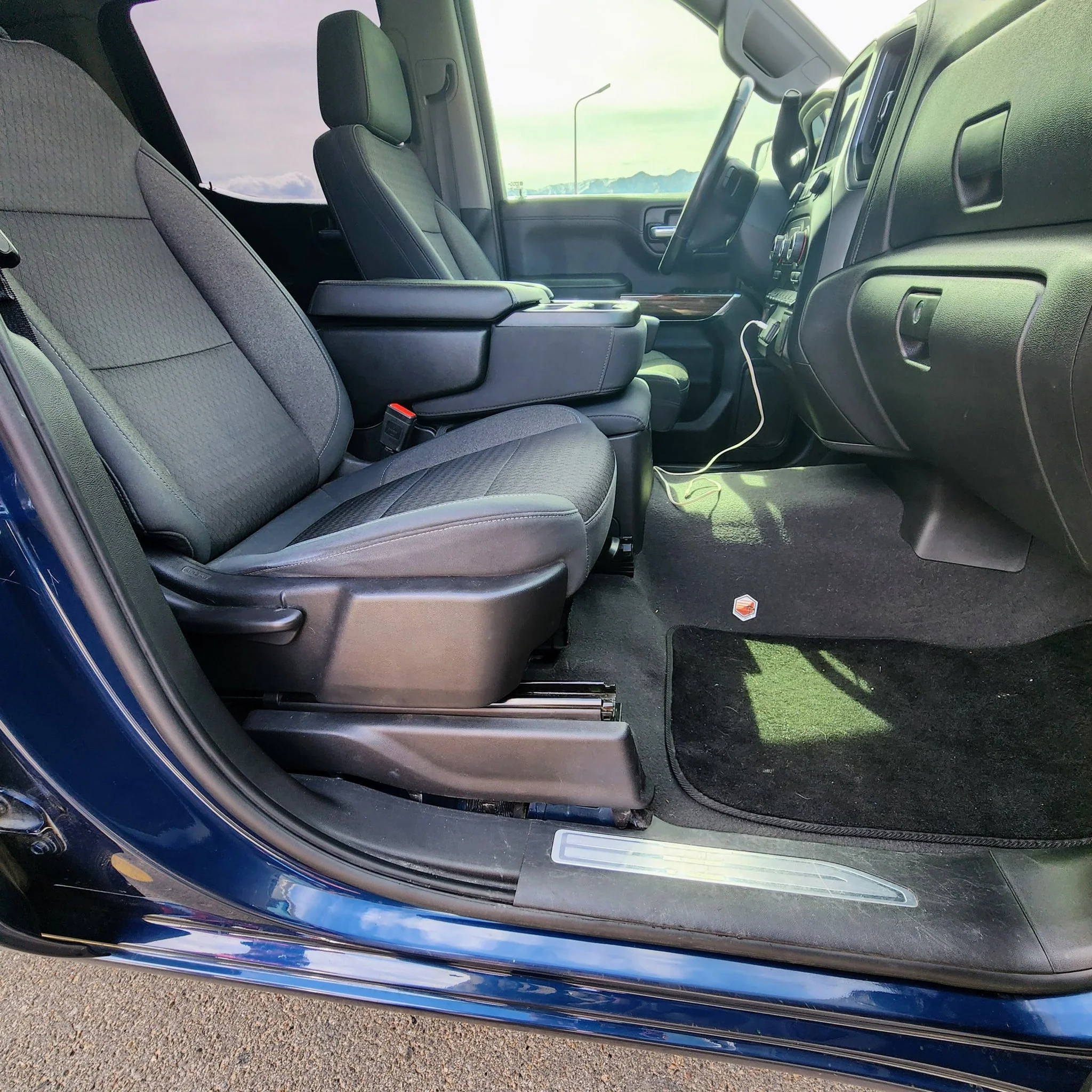 GM FRONT SEAT JACKERS® (SILVERADO AND SIERRA) - Image 6