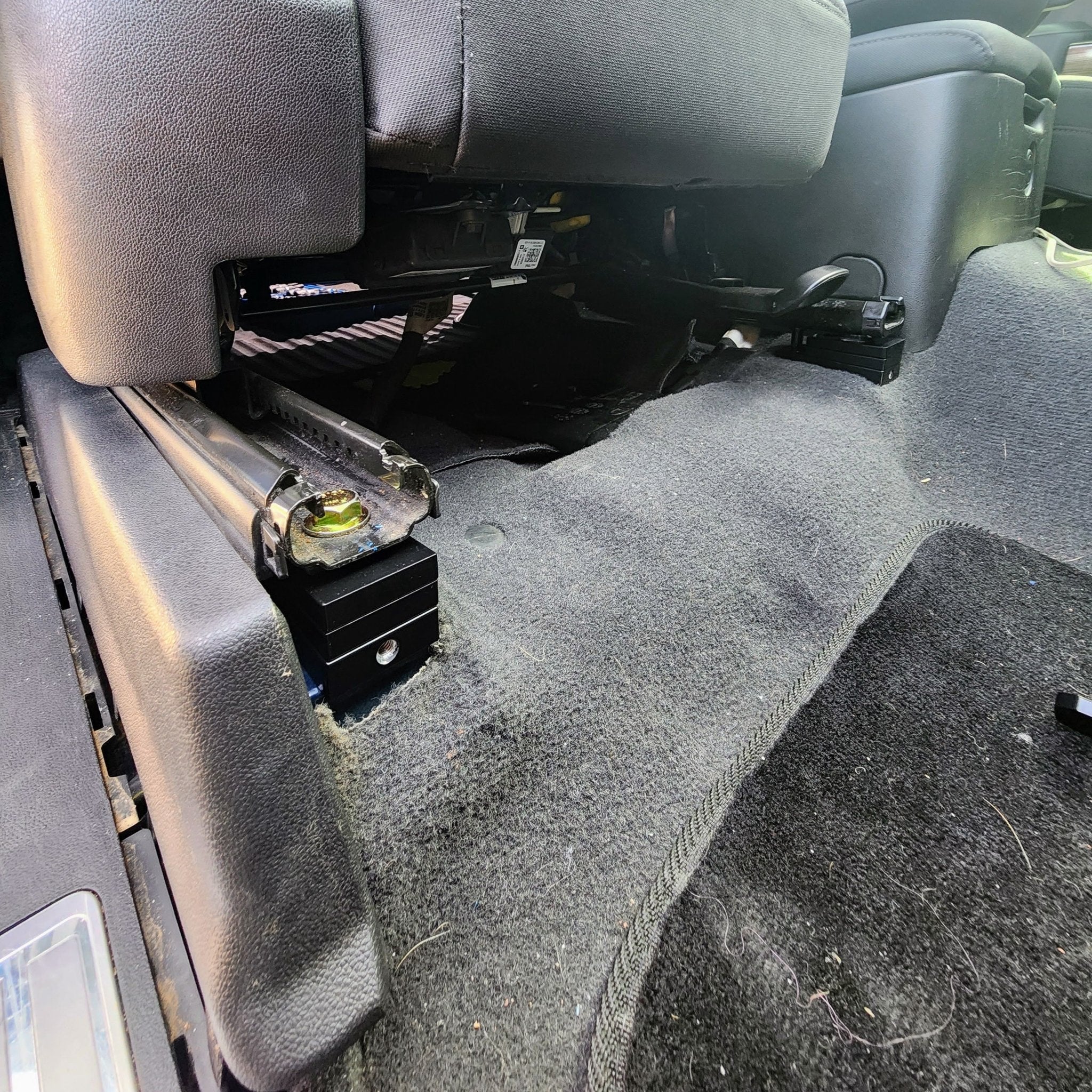 GM FRONT SEAT JACKERS® (SILVERADO AND SIERRA) - Image 7