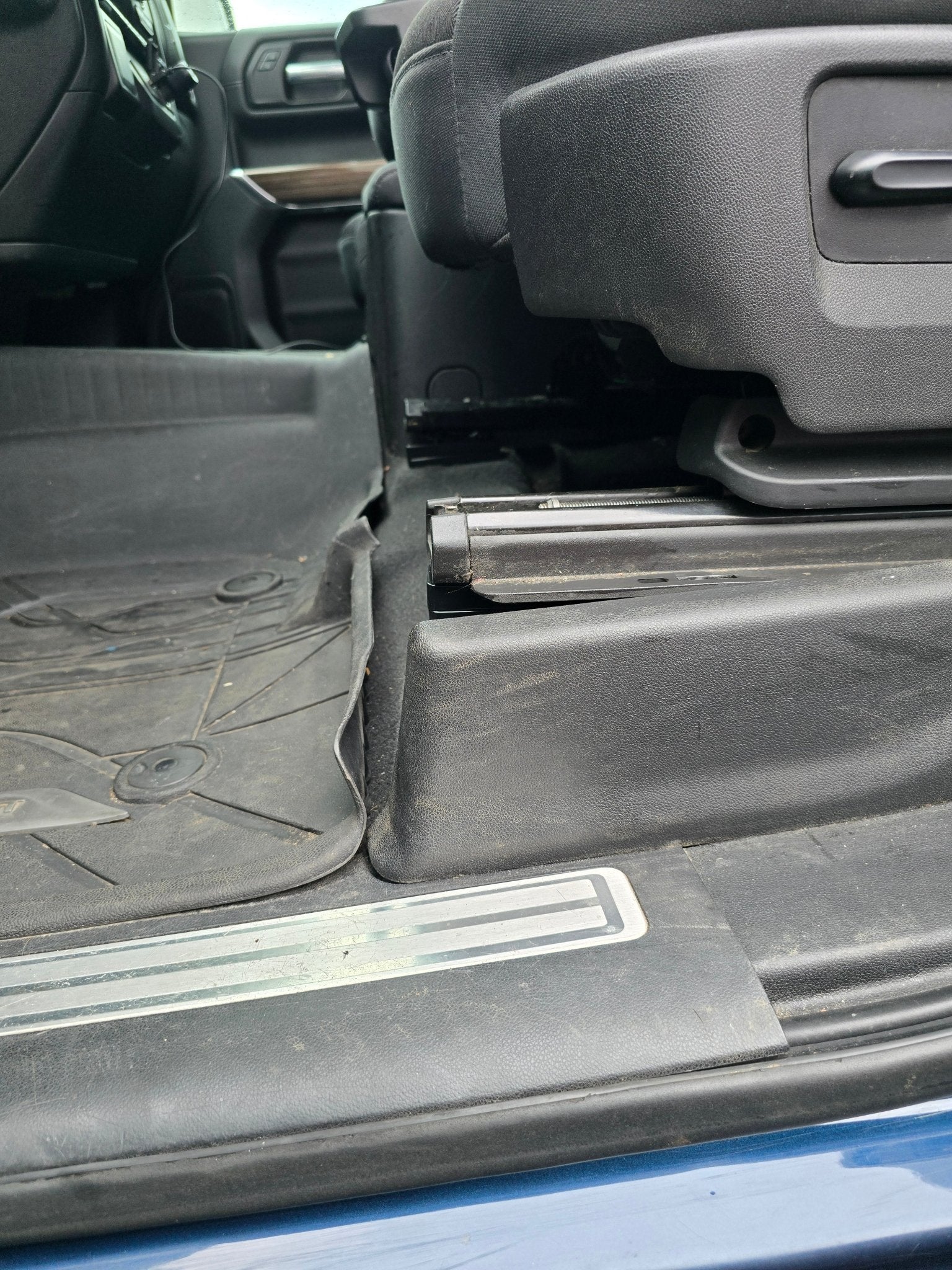 GM FRONT SEAT JACKERS® (SILVERADO HD AND SIERRA HD) - Image 7