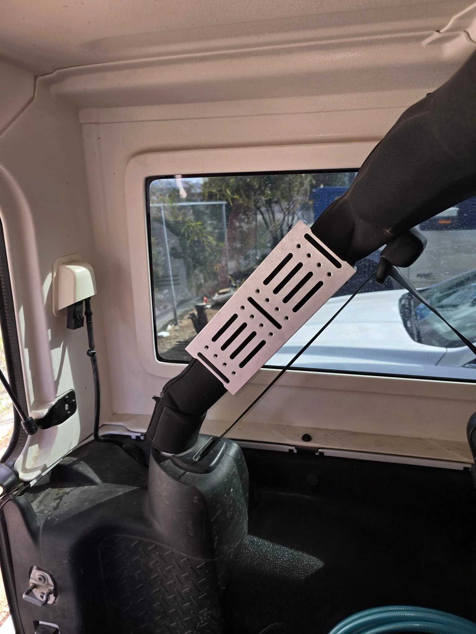 JEEP ROLL BAR TRIPLE MOLLE (WRANGLER JKU) - Image 6