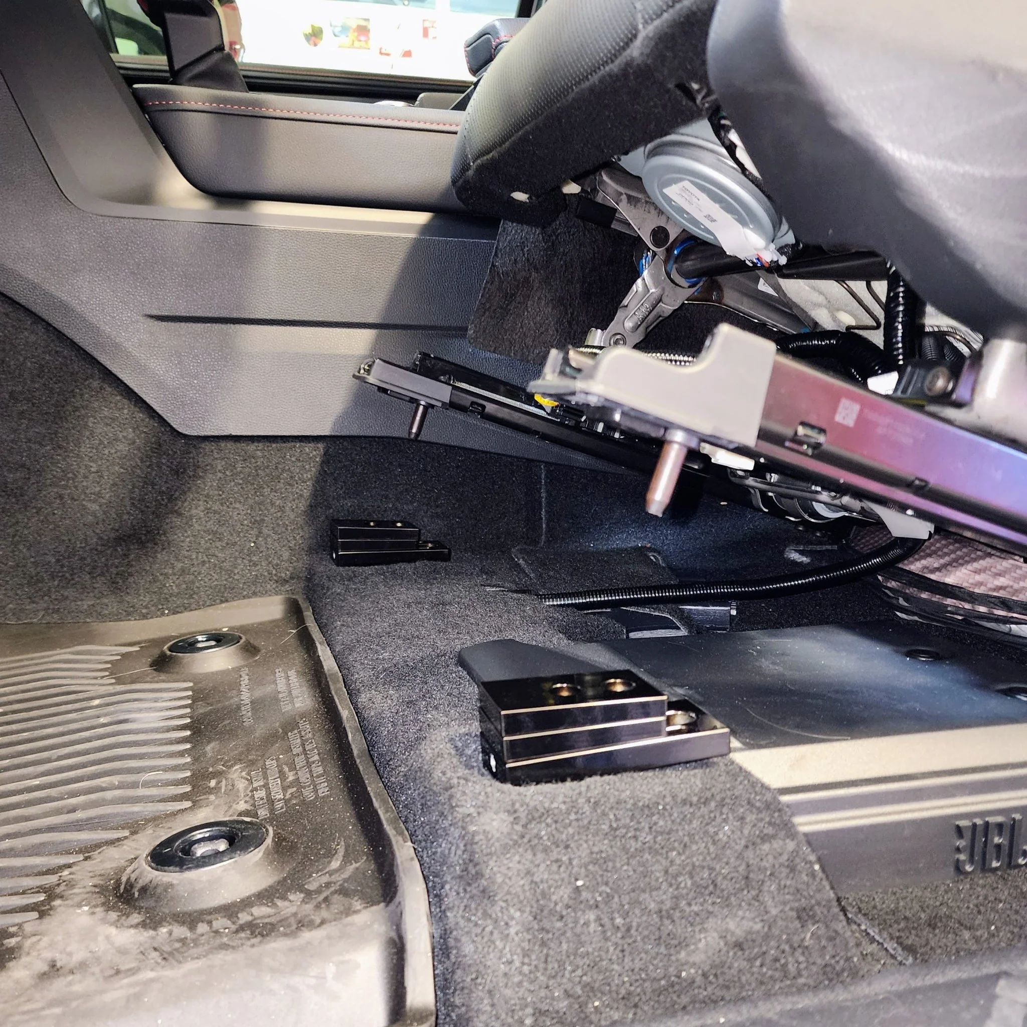 TOYOTA SEAT JACKER BOOSTER BUNDLE (TACOMA, 4RUNNER, TUNDRA, SEQUOIA, LAND CRUISER, AND LEXUS GX550) - Image 3