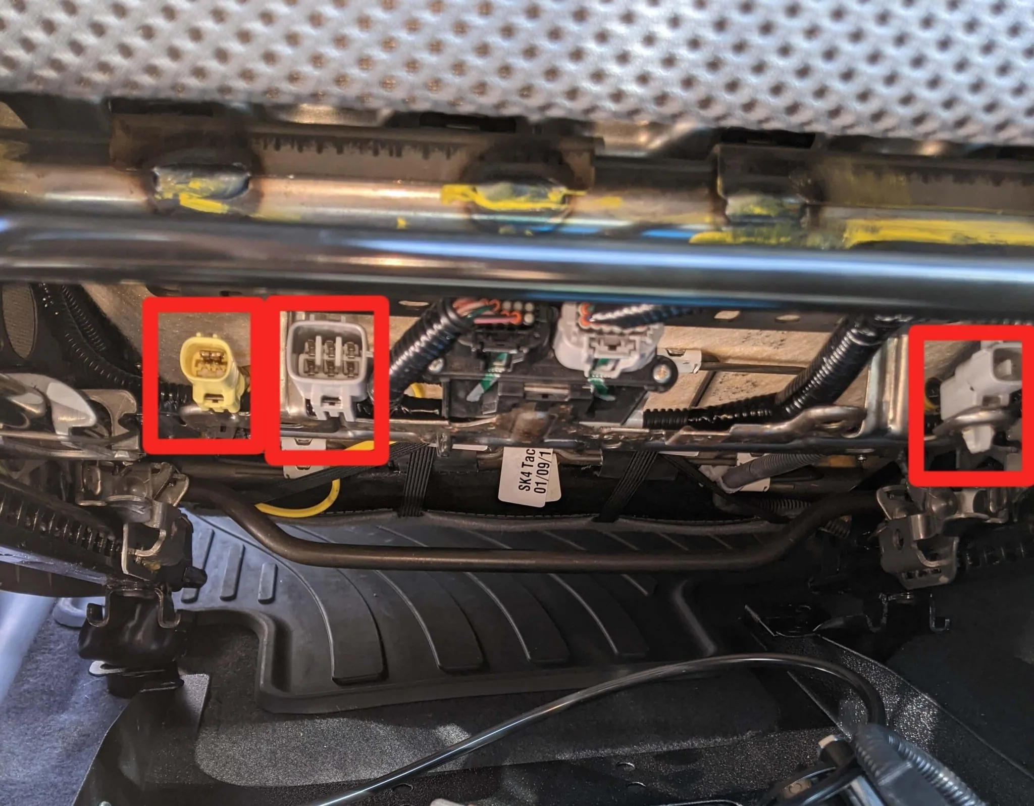 TOYOTA UNDER SEAT COMPRESSOR MOUNT (TACOMA, 4RUNNER, FJ CRUISER, AND GX460) - Image 9